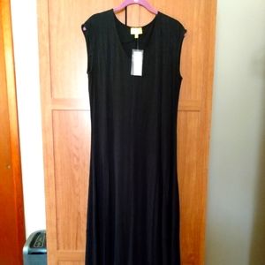 Liz Lange Black Maxi Dress